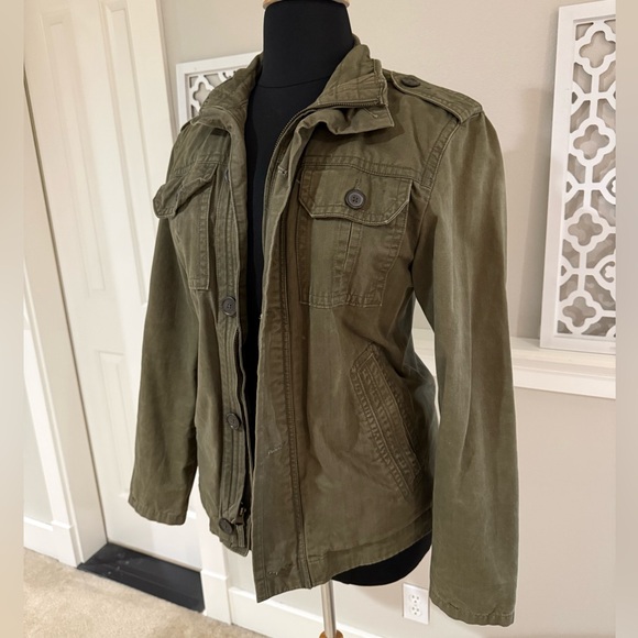 Military Style Jacket in Olive Green - Picture 3 of 11